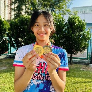 1. 女子甲組100米欄冠軍及跳高殿軍5C 林芷晴