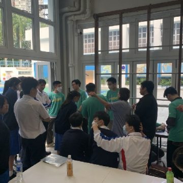 參與理工大學學生攤位遊戲