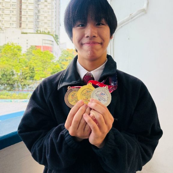 20241212_2C程梓垣男子丙組200米冠軍男子丙組100米亞軍2024-2025 中國香港學界體育聯會大埔及北區中學分會中學校際田徑比賽